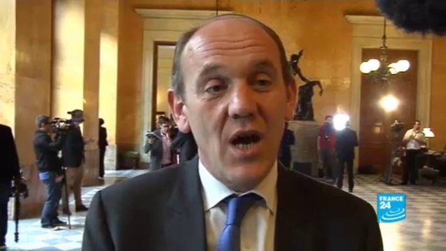 Ayrault juge «pathétiques» les confessions de Cahuzac