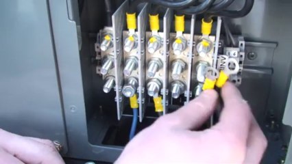 Comment installer un groupe électrogène R16CC ou R22C3 ?