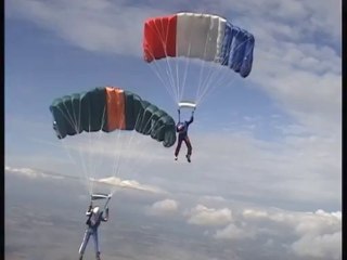 8- PARACHUTISME - CHAMPIONNATS DE FRANCE VICHY 2013 - VC2 « Armée de L’air Avenir Saut1»- 8aout13