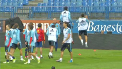 Vicente del Bosque rejuvenece la Roja