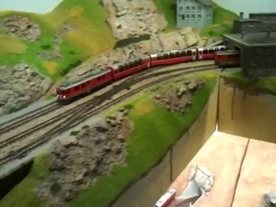 BERNINA EXPRESS en HOm de BEMO sur réseau privé