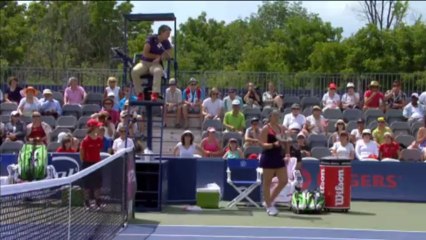 Toronto - Bartoli se queda sin raquetas en mitad de un partido