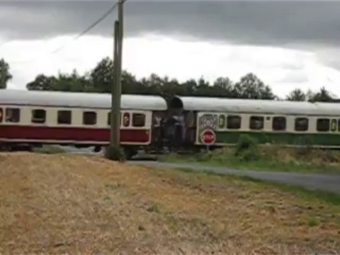 Chemin de Fer de la Vendée - CFV - Le train vapeur au PN n°40 - 09-08-2013