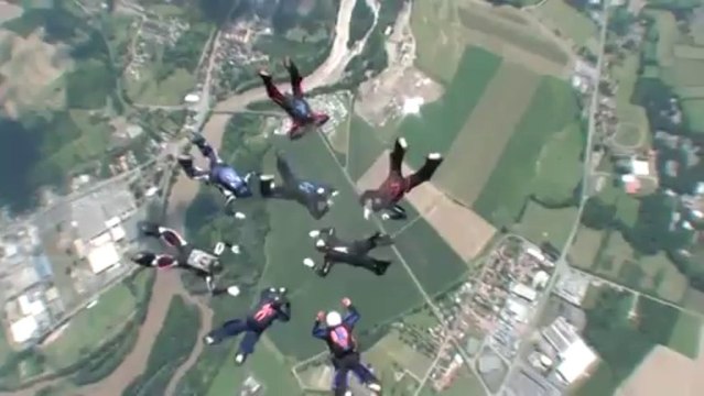 PARACHUTISME - CHAMPIONNATS DE FRANCE VICHY 2013 - VR8 « DropZ PCP Pamiers Saut2»- 9aout13