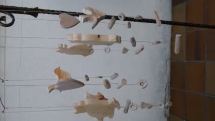 Mobile oiseaux, chats et coeurs