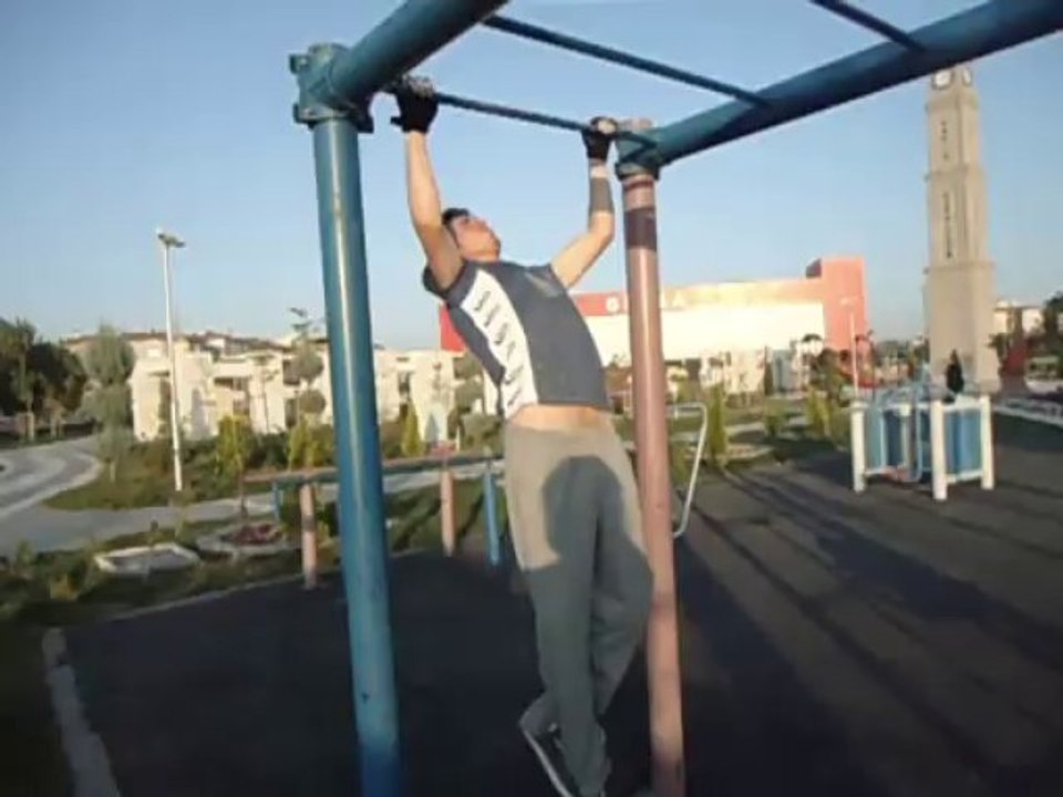 Barfiks 13  -  Mehmet ÖZÇELİK  Hazırlayan  Soner  GENEL