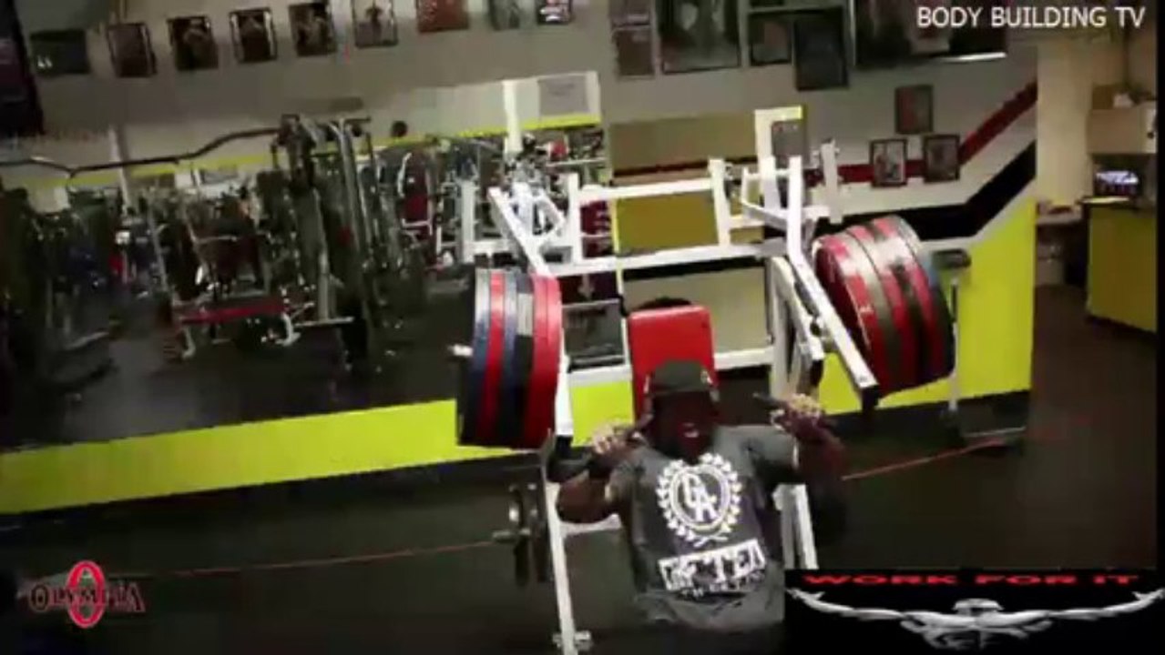 Phil Heath - Chest Workout 8 Weeks out from MR Olympia 2013