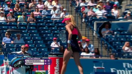 Errani battuta in due set dalla Radwanska