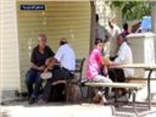 تبادل تهاني العيد بجبل الزاوية برغم القصف