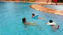 IMG_1307  à Meknes dans la grande piscine du club