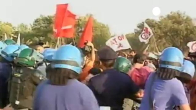 İtalyanlar Amerikan askeri üssünü bastı