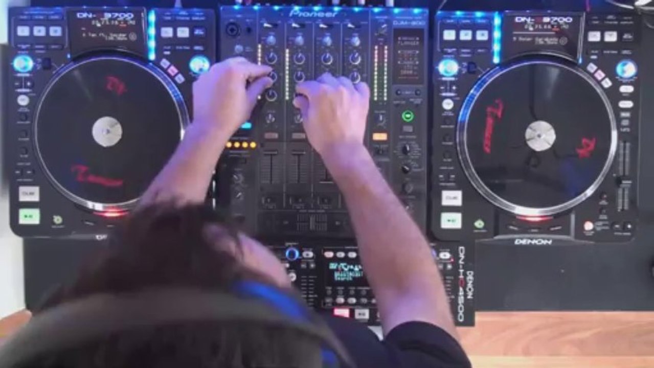 DJ Tuncer Yapağcı club mix 2011 and 2012 video mix set part 1