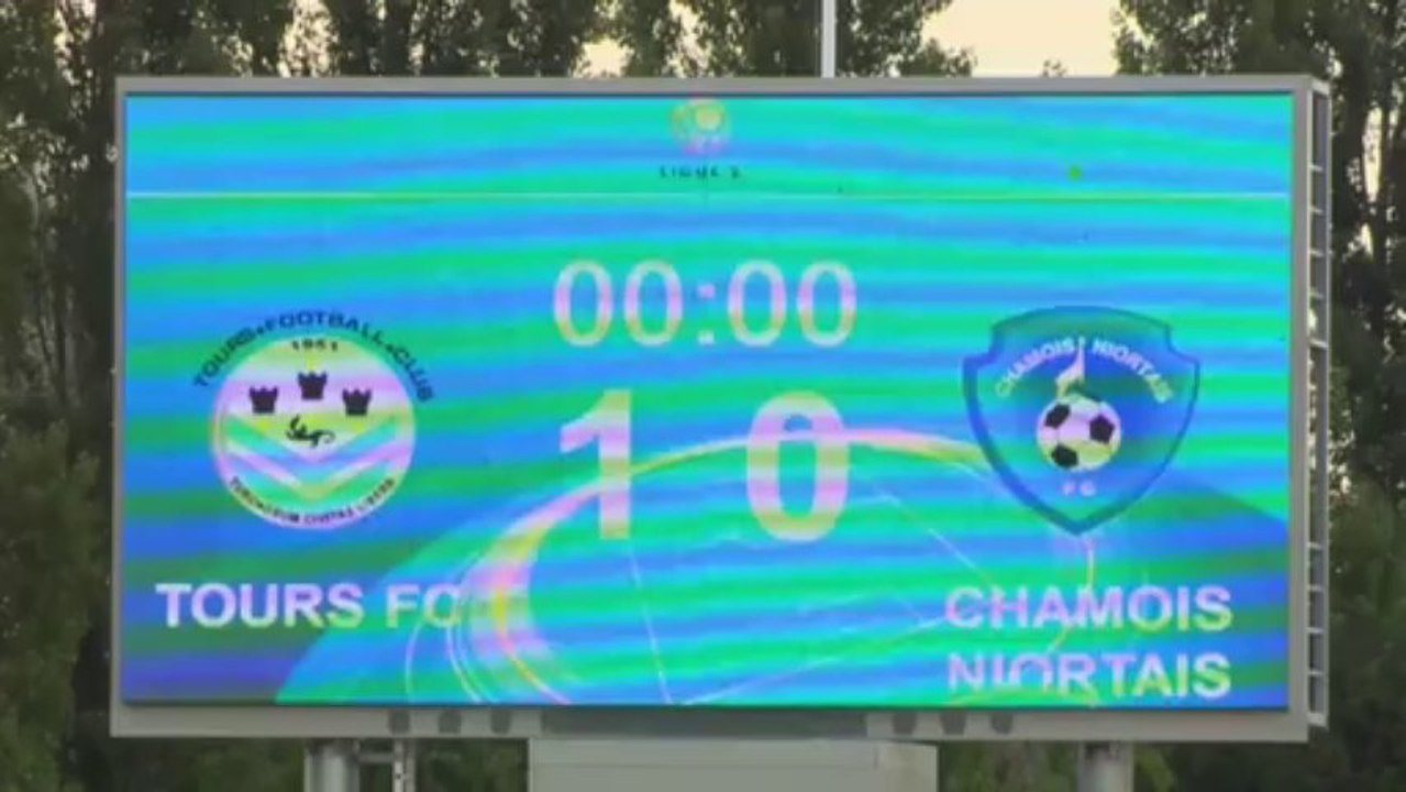 Tours FC (TOURS) - Chamois Niortais (NIORT) Le résumé du match (2ème journée) - 2013/2014