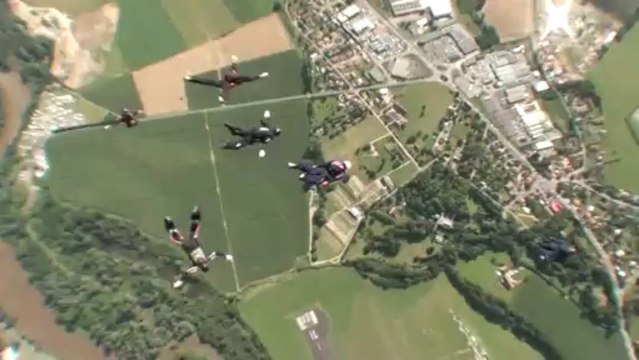 PARACHUTISME - CHAMPIONNATS DE FRANCE VICHY 2013 - VR8 « DropZ PCP Pamiers Saut6»- 10aout13