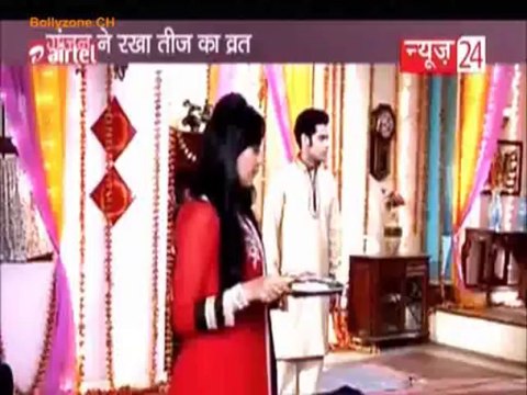 Mayank-Gunjan Mein Aayi Dooriyan!! - Sapne Suhane Ladakpan Ke - 11th Aug 2013