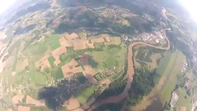 PARACHUTISME - CHAMPIONNATS DE FRANCE VICHY 2013 – Freestyle « Neios Saumur Saut5»- 9aout13.wmv