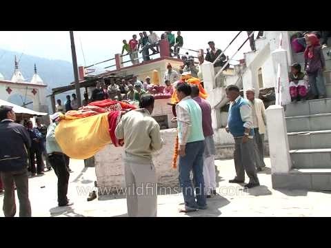 Temple idols made of silver leave Gangotri for the winter