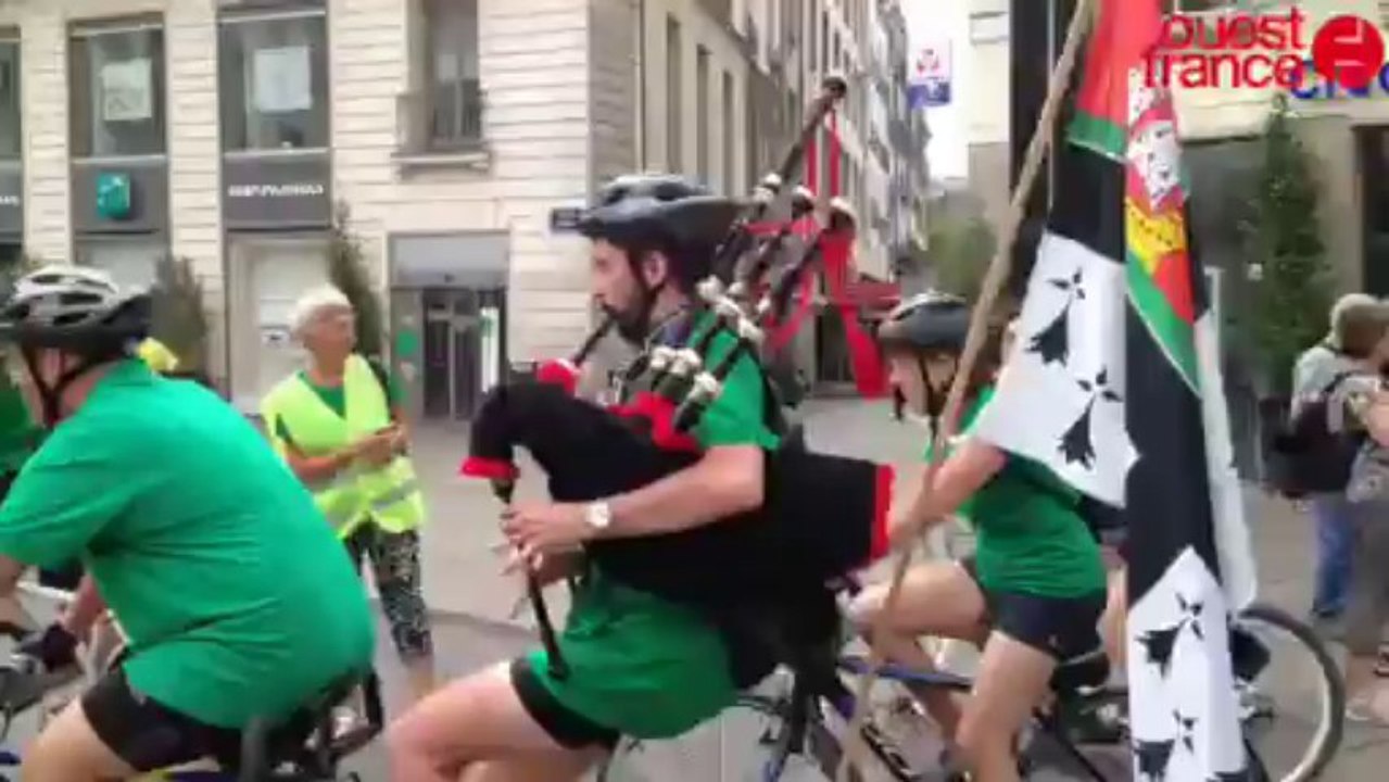 Parade des cyclotouristes - Parade des cyclotouristes