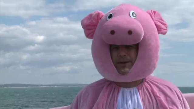 Grande-Bretagne: concours de machines volantes