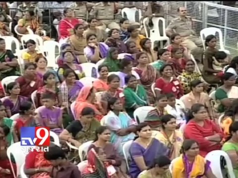 Tv9 Gujarat - Narendra Modi slams Prime Minister over LoC attack , Hyderabad