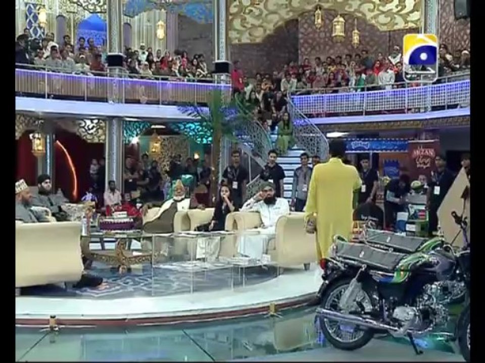 29th Iftari Qurani Loh Part 2 in Amaan Ramazan with Aamir Liaquat 1434h 8-8-2013 -010