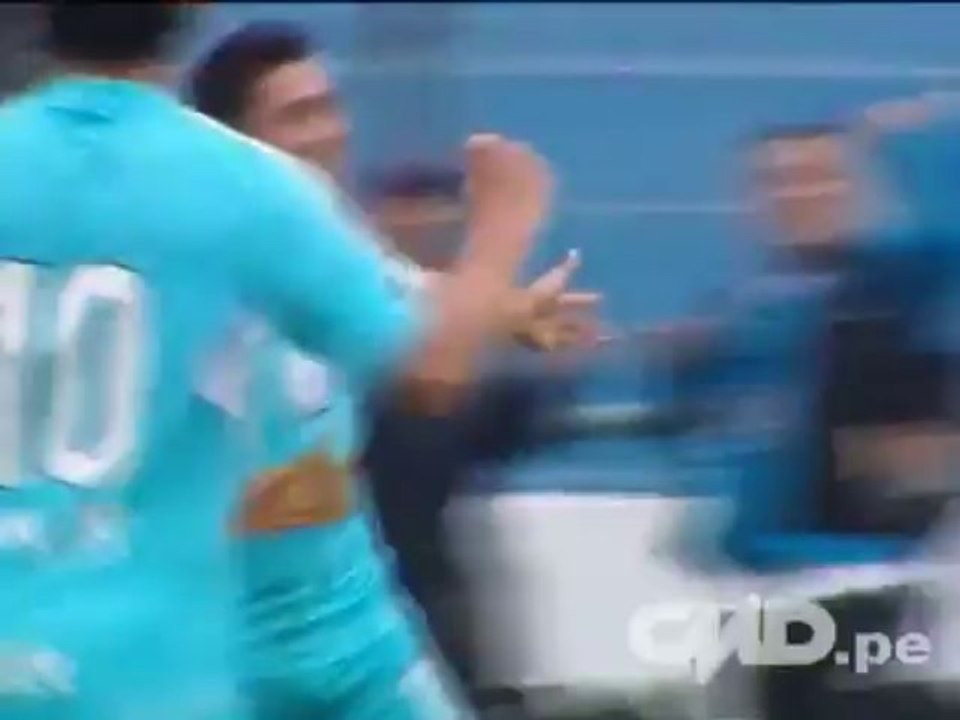 FAIL du gardien Juan Flores