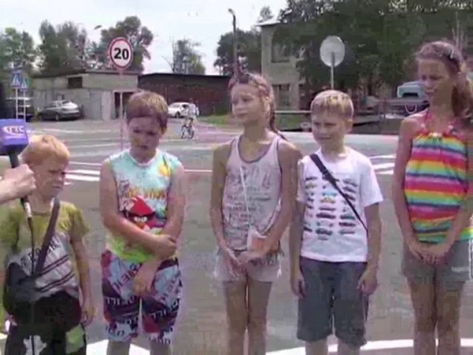 Юные инспектора дорожного движения на автодроме лицея №2