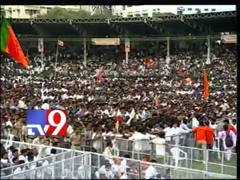 Narendra Modi strongly critisises UPA - Part 1