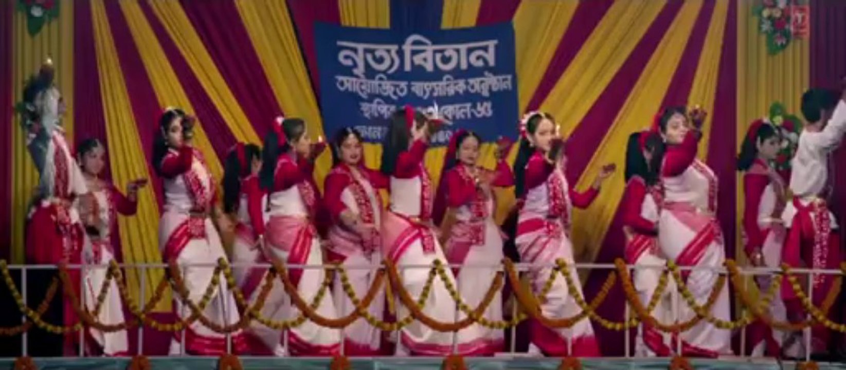 Aaguner Paroshmoni Video Song ᴴᴰ - Mahapurush O Kapurush - Bengali Movie 2013