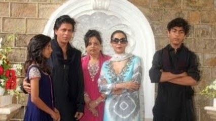 Shahrukh Khan's Stardom Embarrasses His Kids Aryan & Suhana !