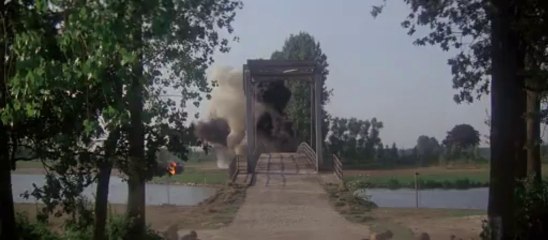A Bridge Too Far - Escena del Pont de Son