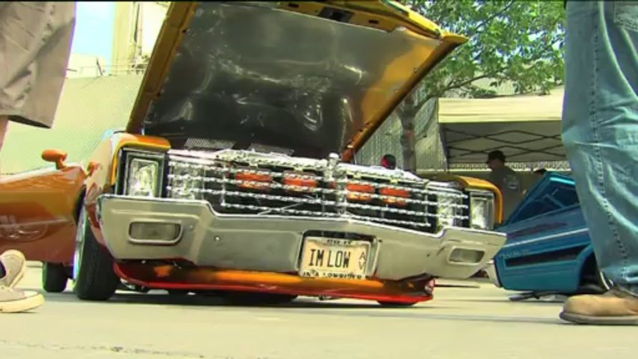 Los coches "lowrider" triunfan en Chicago
