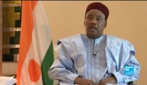 Le président du Niger prêt à intervenir militairement au Mali «en dernier recours»