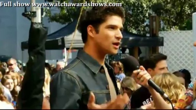 !!!Tyler Posey red carpet interview Teen Choice Awards 2013