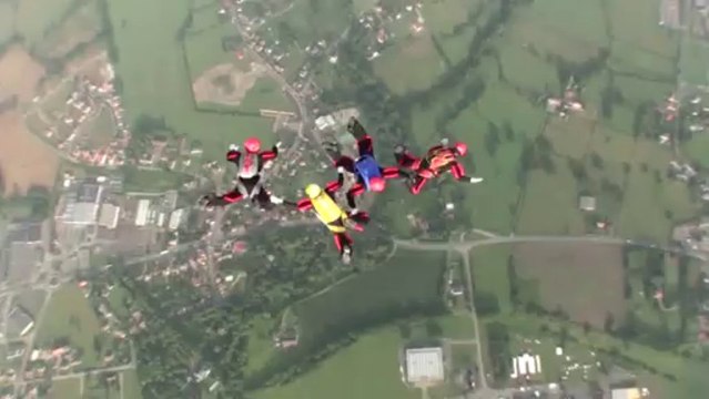 PARACHUTISME - CHAMPIONNATS DE FRANCE VICHY 2013 - VR4 « Annecy Artupox Nolimit Saut1»- 9aout13