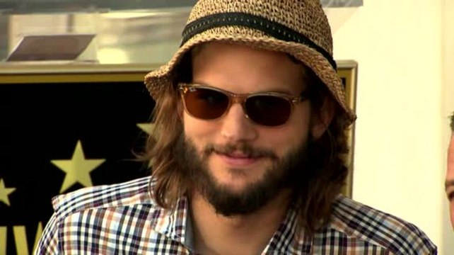 Ashton Kutcher Gets Truthful With Teens, Reveals Real First Name is Chris