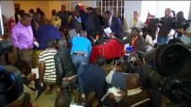 Zimbabwe: opposizione contesta voto, Mugabe 