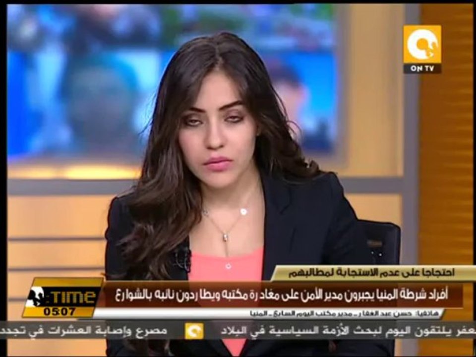 أفراد شرطة المنيا يجبرون مدير الأمن على مغادرة مكتبه ويطاردون نائبه بالشوارع