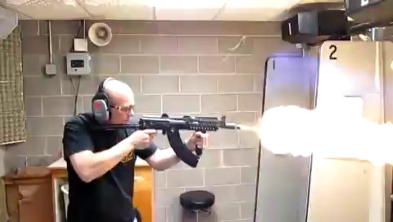 Full Auto AK-47 Firing 40 Round Magazine