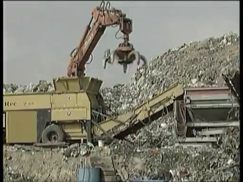 TG 08.08.13 Periti al lavoro nella discarica Martucci di Conversano