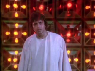 Goron Ki Na Kalon Ki - Rajesh Khanna - Mithun - Disco Dancer - Bollywood Songs