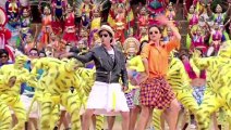 Sonam Kapoor Inspired From Shahrukh Khan Lungi Dance ?