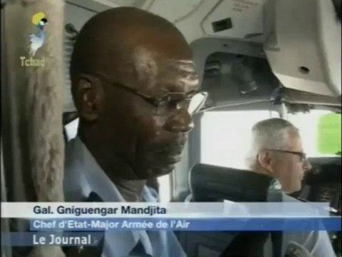 Les tchadiens vivent des fourmillieres et Deby se construit un aéroport international dans sa bourgade de Amdjarass