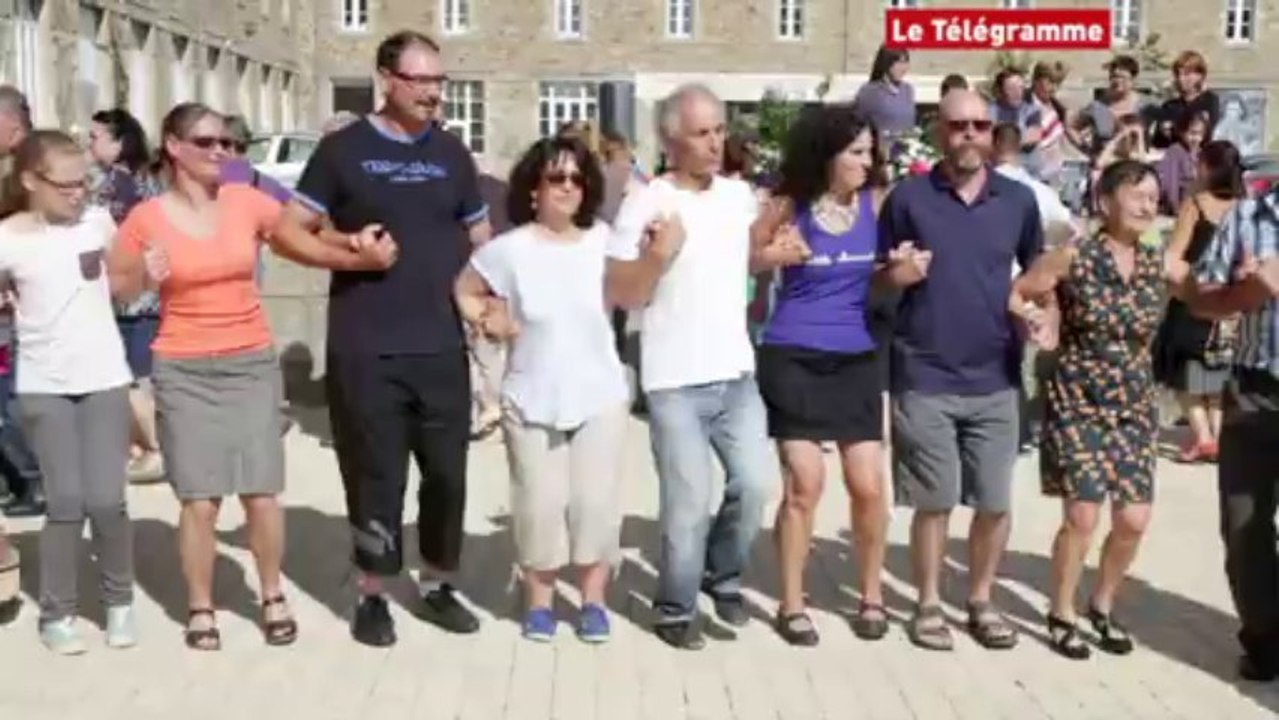 Danses bretonnes pour les novices. Leçon 3 : la gavotte