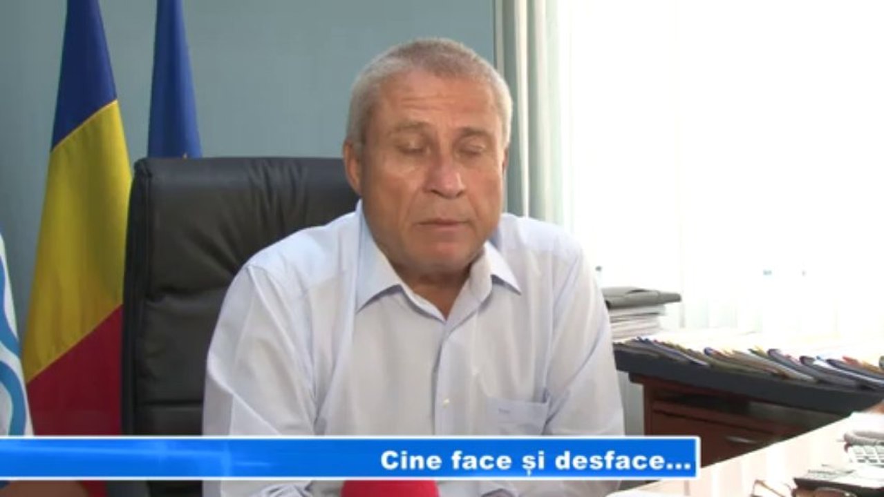Cine face si desface