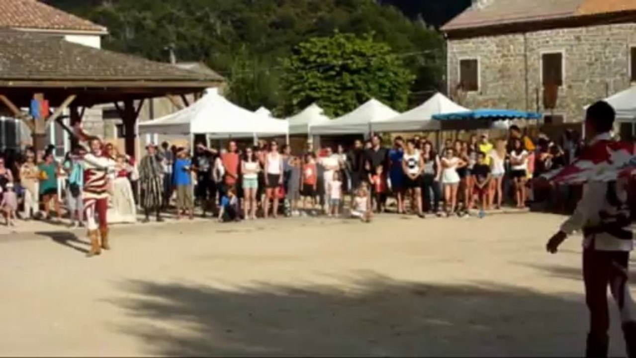 Lancers de drapeaux par les Sbandieratori de Volterra 10/08/2013
