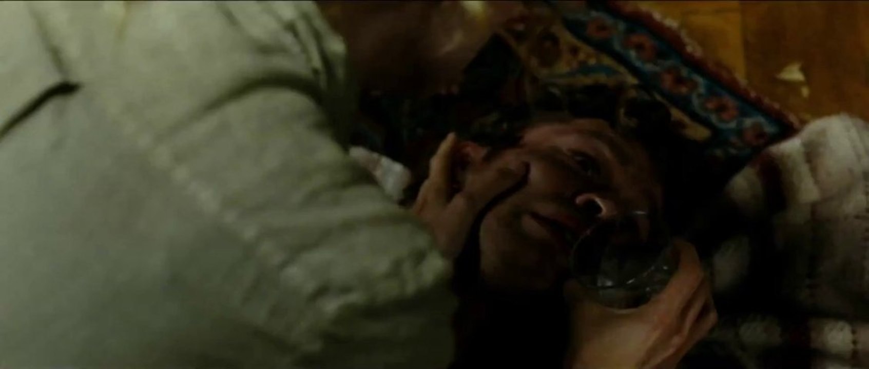 2013.08 Joseph Morgan @ Open Grave - "Il n'est pas un des nôtres"