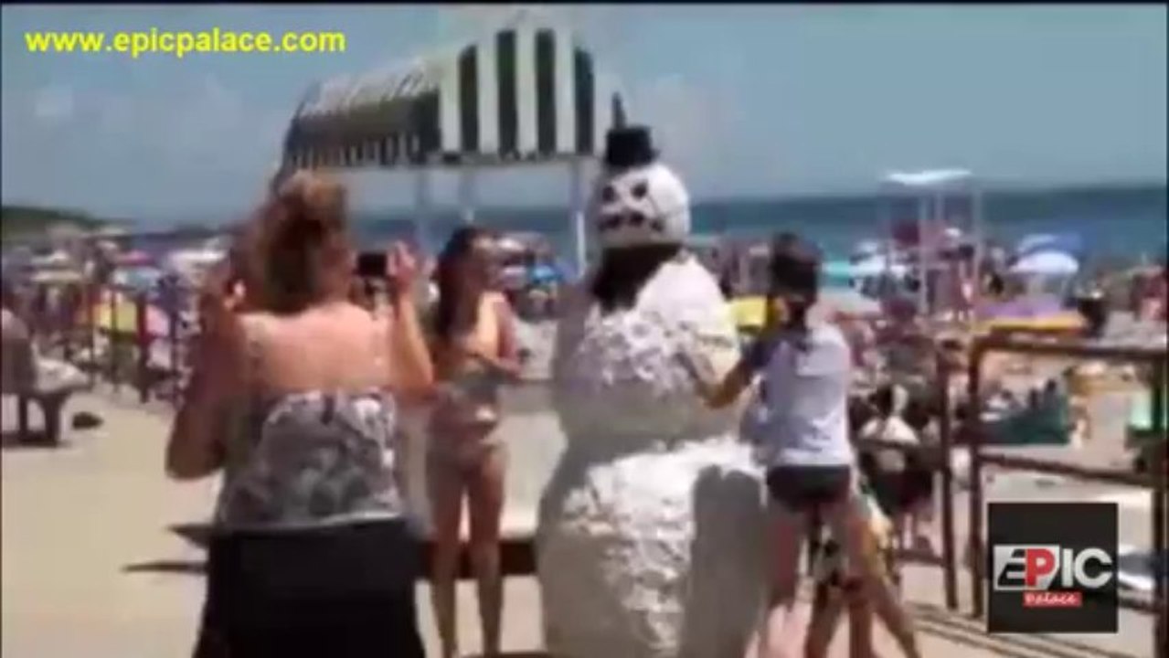 Prank - Snowman on the Beach