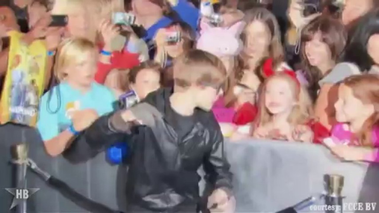 Justin Bieber Strips Down Completely