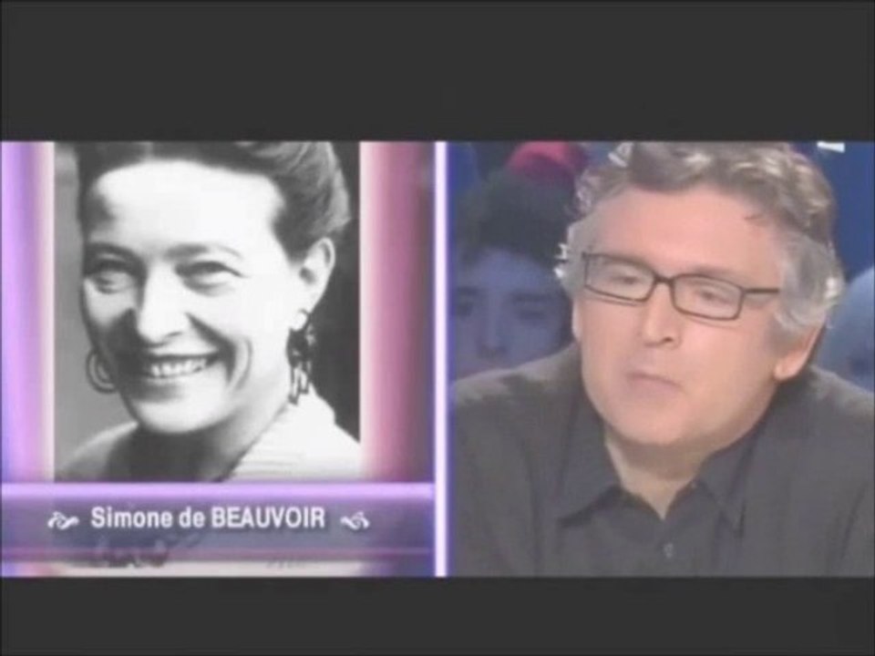 Simone de Beauvoir etait en réalité une Gouine, anti-féministe et collabo